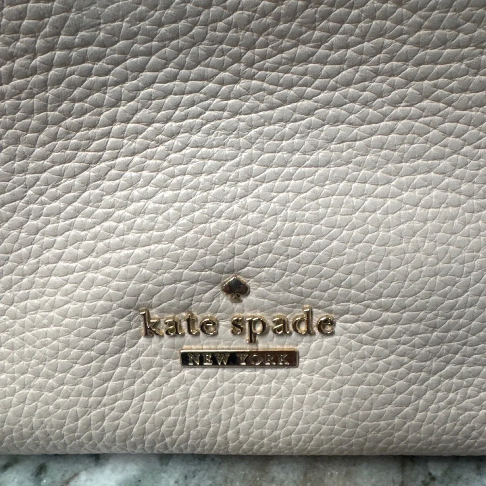 Kate Spade New York Pebbled Leather Crossbody Bag ivory Gold Tone Hardware
